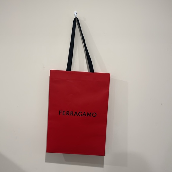 NEW • Ferragamo • Unisex Large Shopping Bag Red and Black H 21” W 15” - Picture 3 of 3